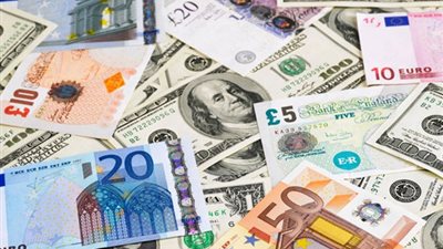فيديو| تعرف على أسعار العملات الأجنبية والعربية في مستهل تعاملات اليوم الجمعة
