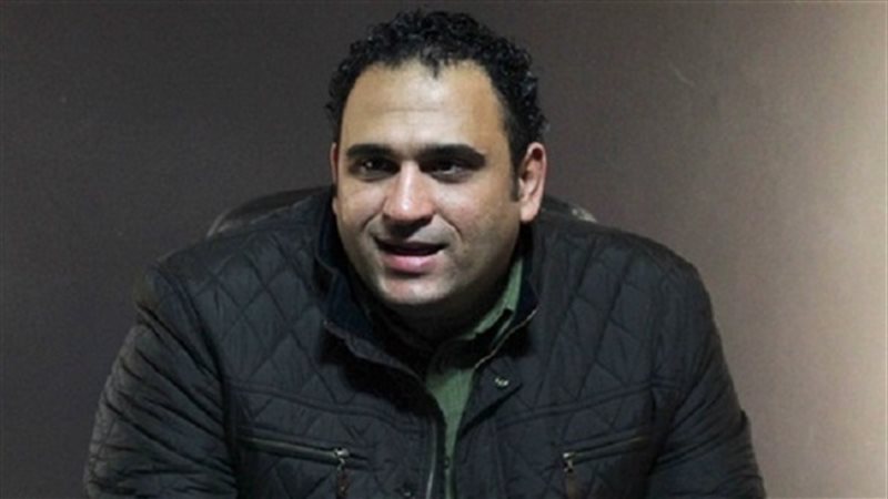اكرم حسني 