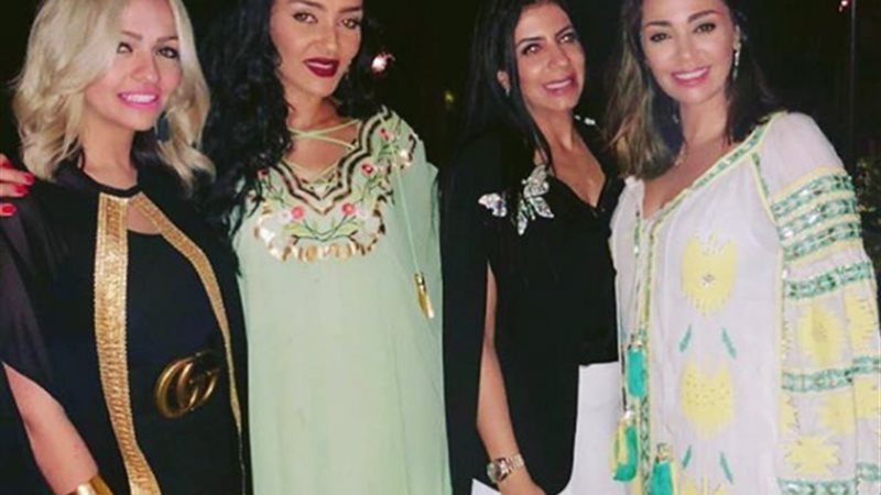إطلالات النجمات