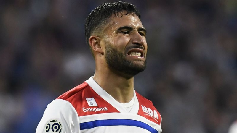 نبيل فكير لاعب ليون