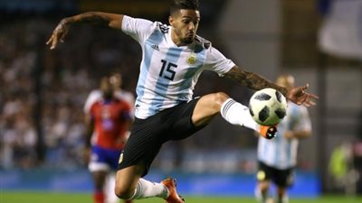 جيدو بيزارو وإنزو بيريز مرشحان لتعويض غياب 