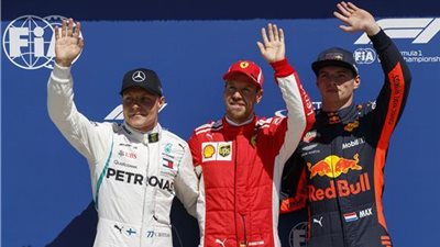 فيتل يحجز مركز الانطلاق الأول في سباق كندا