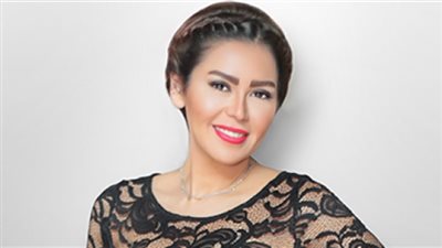 لقاء الخميسي توجه رسالة لجمهورها على طريقتها الخاصة
