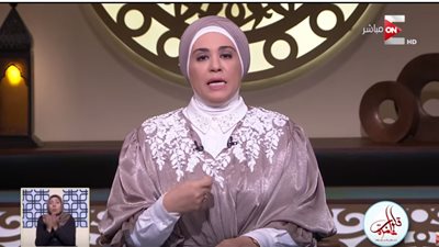 فيديو| الدكتورة نادية عمارة: التقرب إلى الله درجات