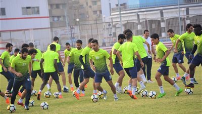 رباعي الزمالك ينتظم في تدريبات اليوم