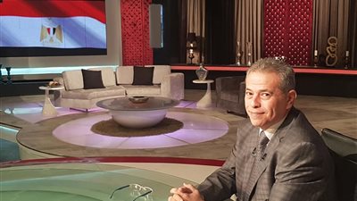 توفيق عكاشة يقدم أولى حلقات برنامج 
