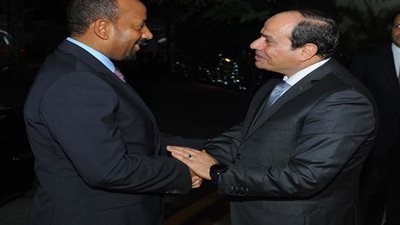 رئيس الوزراء الأثيوبي يغادر مطار القاهرة بعد لقائه بـ السيسي