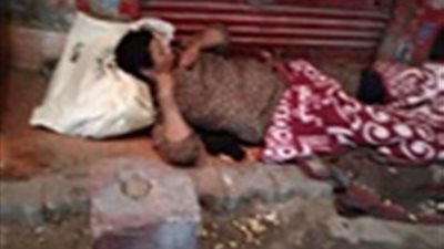 صور| استغاثة لجمعيات الخيرية لإنقاذ متسولة مضطربه نفسيا بحدائق القبة 