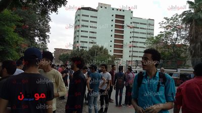 صور| أفراح وأحزان.. شعور اعتاد عليه طلاب الثانوية العامة بعد كل مادة