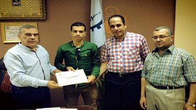 وكيل الشباب والرياضة بـ