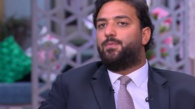 ميدو ينشر صور أساطير كرة القدم