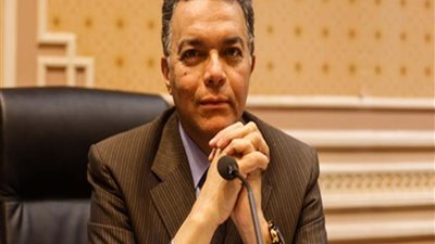 وزير النقل يهنئ السيسي وجموع المصريين بـ عيد الفطر المبارك 2018