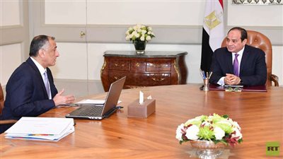 الرئيس السيسي يستعرض الأداء الاقتصادي مع محافظ البنك المركزي