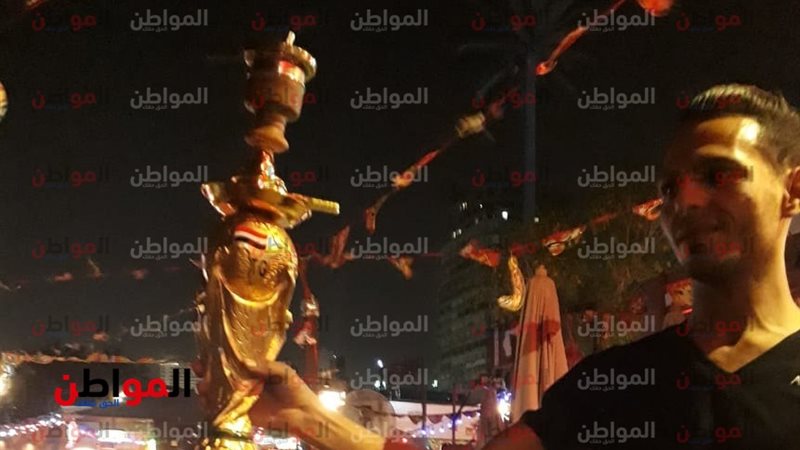 مقهى يسوق لنفسه بـ