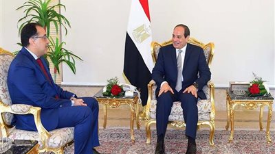 عاجل| الحكومة الجديدة تؤدي اليمين الدستورية أمام الرئيس السيسي