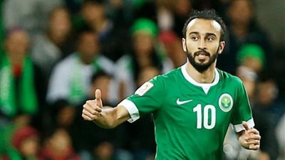 كأس العالم 2018.. رأسية خطيرة من السهلاوي على مرمى روسيا
