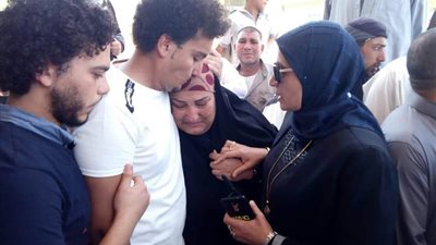 صور| رئيس مركز الحامول تنعى شهيد العريش بـ