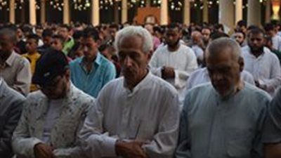 30 صورة ترصد صلاة العيد في مسجد عمرو بن العاص 