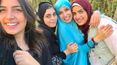 صور| روجينا تحتفل مع عائلتها بمناسبة عيد الفطر المبارك 2018