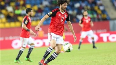 فيديو.. محمد النني يسدد كرة خطيرة على مرمي اوروجواي