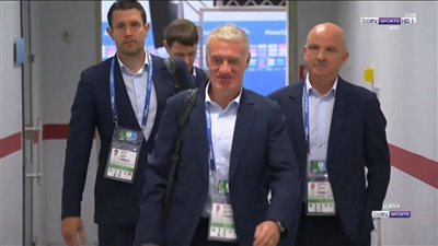 الفراعنة في المونديال.. وصول منتخب فرنسا لملعب مباراته أمام أستراليا