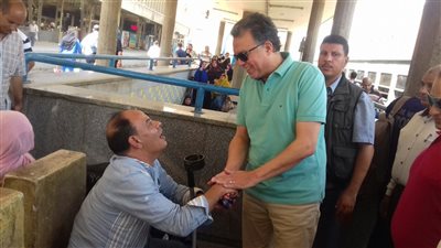صور| وزير النقل يتفقد السكك الحديدية برمسيس