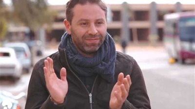 حازم إمام يهاجم ميسي بعد التعادل مع إيسلندا