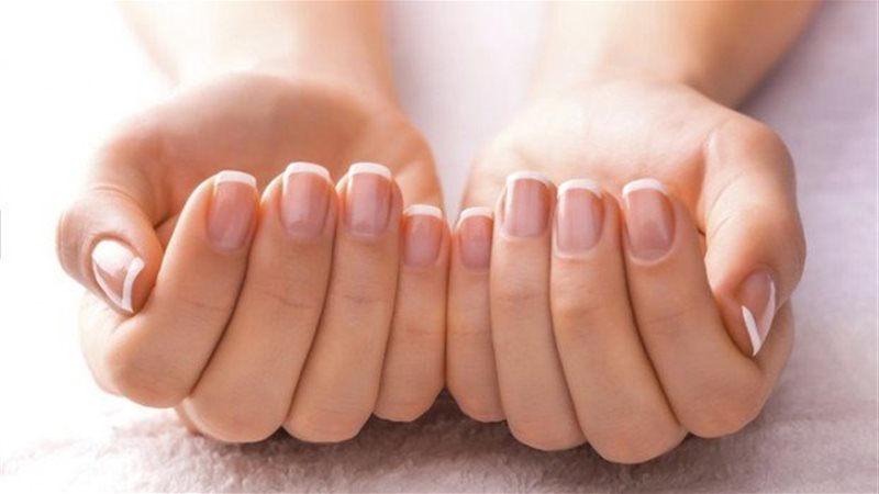 تجميل الأظافر 