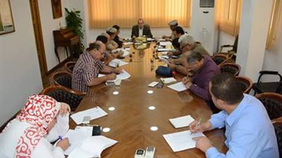 محافظ دمياط يبحث تطبيق التعريفة الجديدة بـعد زيادة المحروقات بـ