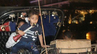صور| كوبري قصر النيل في احتفالات ثالث أيام العيد.. 