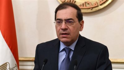 طارق الملا: قطاع البترول يمضى قدماً ..ونعمل على زيادة معدلات الإنتاج