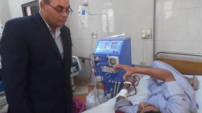 صور| رئيس مركز طهطا يتفقد المستشفى المركزي في زيارة مفاجئة