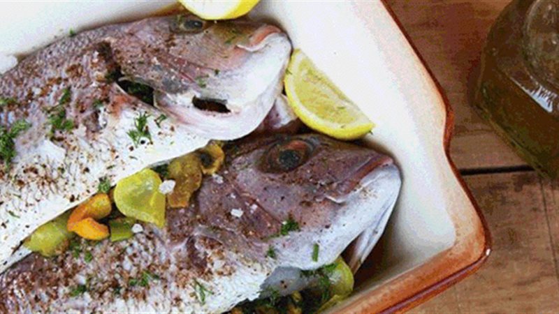 وجبة سمك فاسدة 