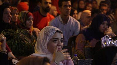صور.. الحسرة والألم يسيطران على وجوه الجماهير خلال مواجهة مصر وروسيا