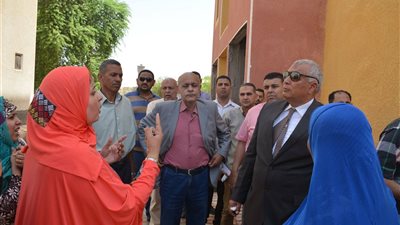 صور| بـ 5 مليون جنيه.. تنفيذ مشروع إسكان الحالات الأولى بمدينة الخارجة في الوادي الجديد