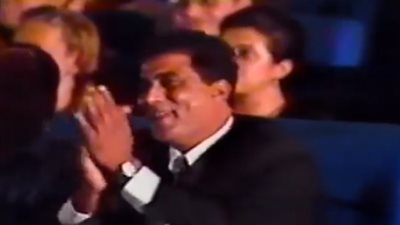 فيديو نادر .. لـ أحمد زكي في حفل إيمان الطوخى