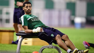 فيديو.. تيسير الجاسم يتعرض للإصابة في مباراة السعودية والاوروجواي