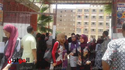 صور| ارتياح بين طلاب الثانوية العامة 2018 في الغربية بعد امتحان التفاضل والتكامل