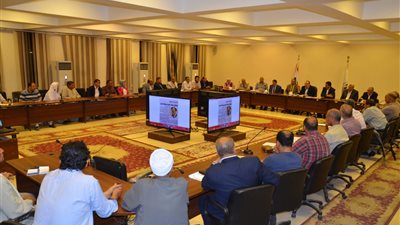 محافظ بني سويف: تعميم الصرف الصحي بنظام المعالجة الثلاثية في 50 قرية