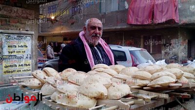 يعاني الأمرّين .. 