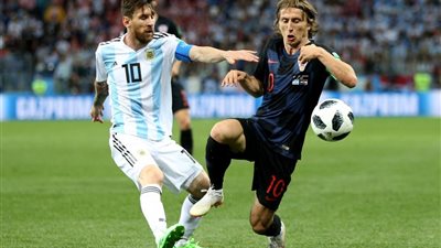 ميسي ضحية تهكمات الصحف الكتالونية على مودريتش