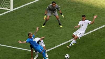 فيديو وصور.. تقنية الفيديو تلغي ضربة جزاء لـ