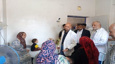 صور| وجبة فاسدة تتسبب فى إصابة 47 مواطنا بنزلات معوية بـ