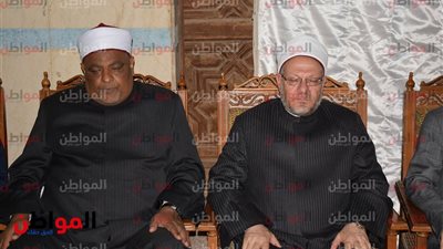 صور| وكيل الأزهر يصل عزاء الشيخ معوض إبراهيم بكلية الدعوة