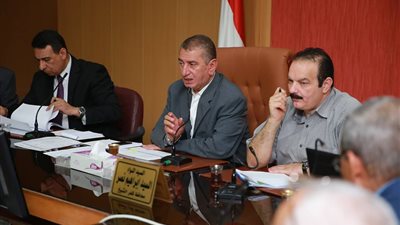 محافظ كفرالشيخ يناقش خطة تنفيذ المشروعات التنموية الجديدة 2018- 2019