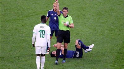  نيانج يفلت من البطاقة الحمراء أمام اليابان