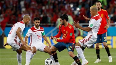 فيديو.. العارضة تحرم المغرب من هدف التعادل أمام إسبانيا