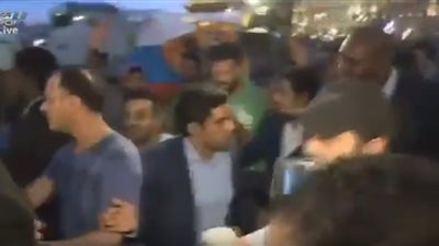 فيديو.. الجماهير السعودية تلتف حول تركي آل الشيخ عقب الفوز على مصر في مونديال روسيا 2018