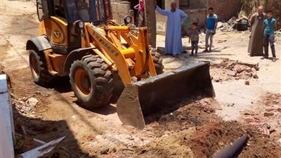 صور.. حملة لإزالة مخالفات البناء والتعدي على الممتلكات العامة ببلطيم