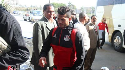 فيديو| حقيقة هجوم الجماهير على لاعبي المنتخب المصري في الطائرة
